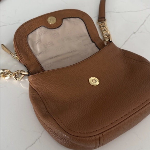 Michael KORS  Tan Leather Crossbody Bag - Picture 3 of 6
